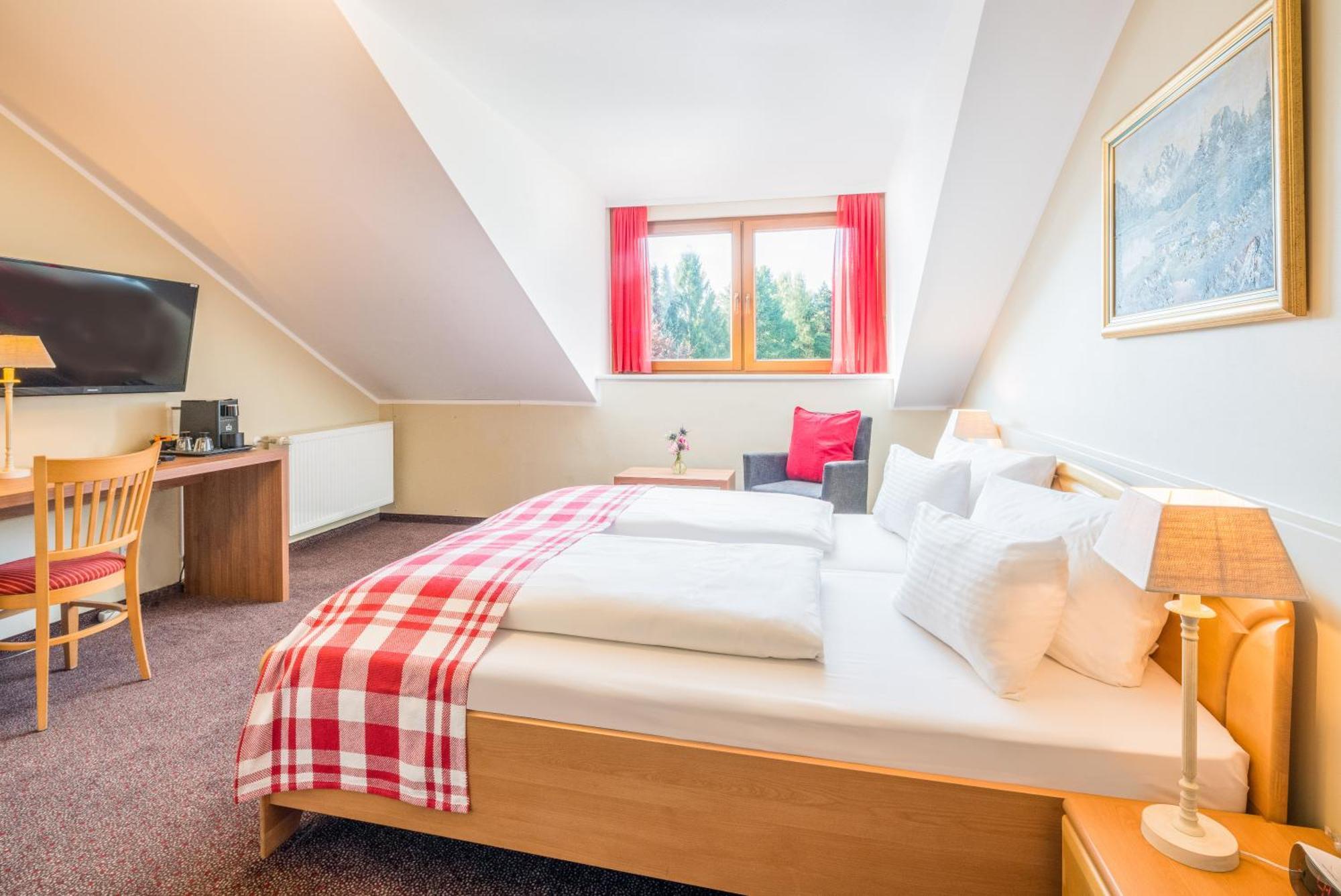 Best Western Hotel Brunnenhof Weibersbrunn Εξωτερικό φωτογραφία